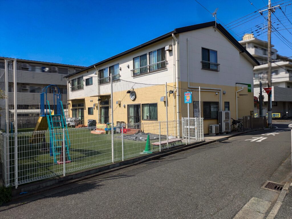 ヒルズ大宮堀の内３丁目　分譲地のアプローチが特徴的な分譲地　