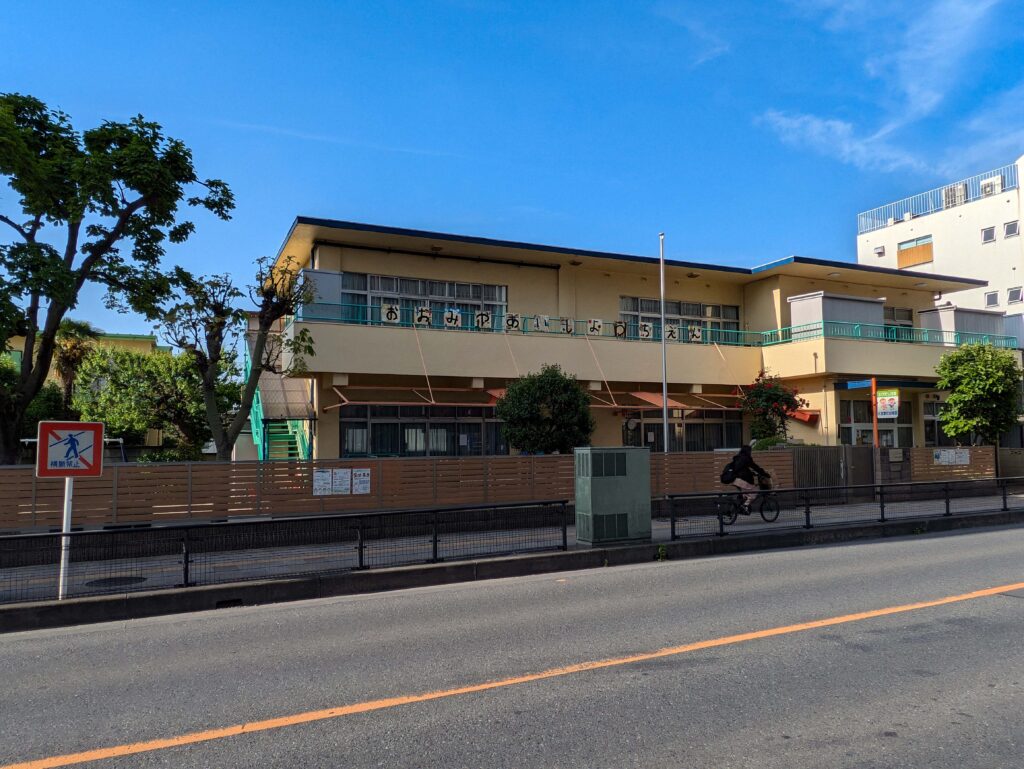 ヒルズ大宮堀の内３丁目　分譲地のアプローチが特徴的な分譲地　