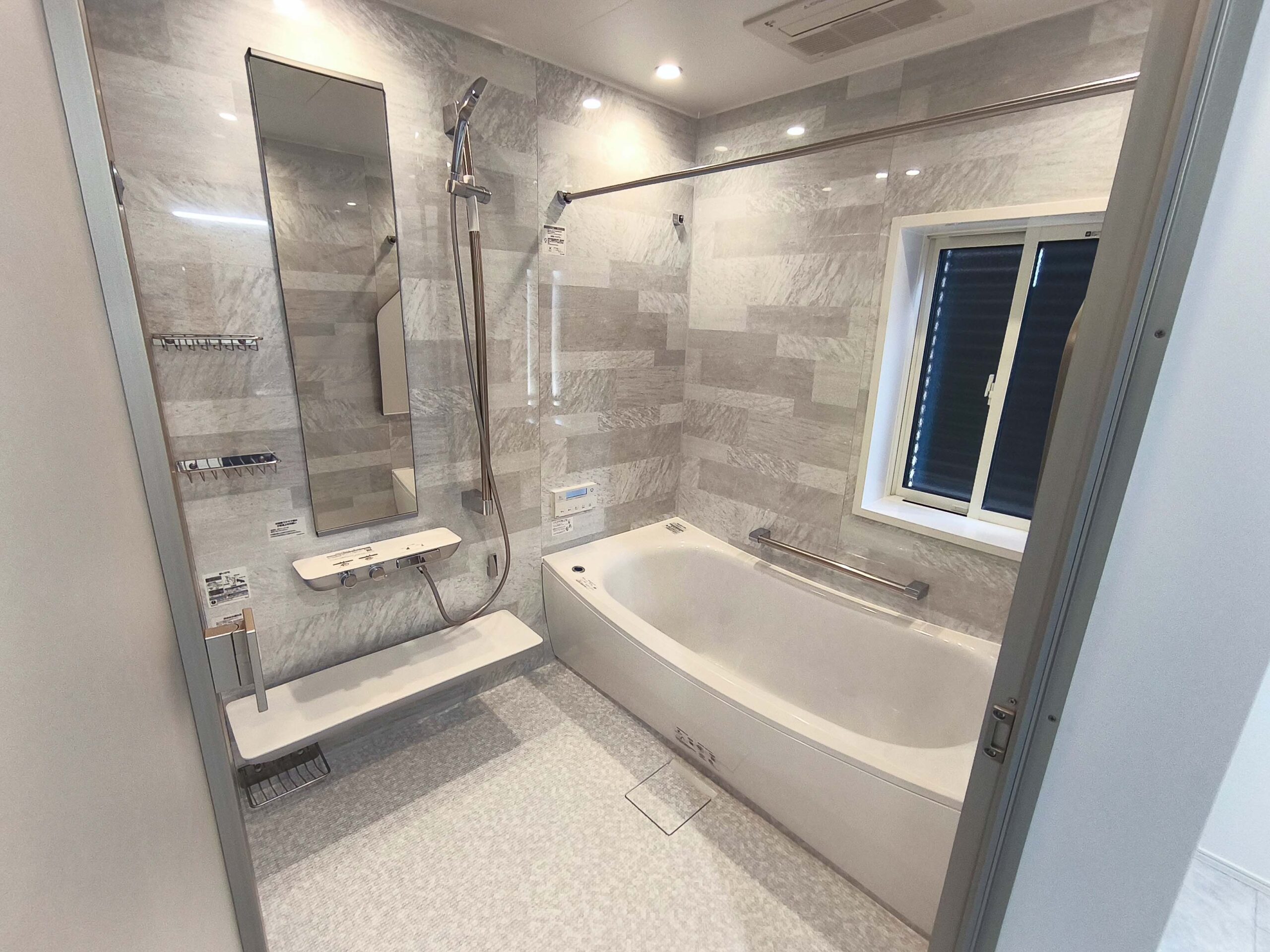 さいたま市有数の邸宅街「大宮盆栽町」に建つ悠久の邸宅。大宮公園や氷川神社、盆栽美術館で休日を有意義に過ごす。